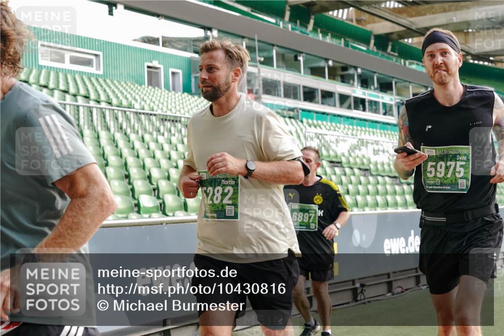 13.09.2026 - 21. swb-Marathon Bremen Michael Burmester http://msf.ph/oto/10430816 13.09.2026 13:28:18 Laufen im Stadion 111, 186, 220, 357, 364, 478, 597, 685, 726, 729, 829, 888, 925, 986, 1079, 1220, 1298, 1325, 1384, 1412, 1496, 1608, 1700, 1741, 1769, 1777, 1958, 1961, 1984, 2236, 2365, 2388, 2404, 2472, 2502, 2507, 2574, 2593, 2725, 2743, 2748, 2862, 2868, 2875, 2876, 2923, 2924, 2991, 3045, 3050, 3061, 3073, 3154, 3184, 3219, 3238, 3321, 3540, 3589, 3592, 3594, 3595, 3678, 3694, 3755, 3756, 3798, 3826, 3853, 3885, 3907, 3953, 3978, 3987, 4108, 4238, 4457, 4660 meine-sportfotos.de