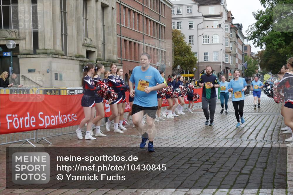 13.09.2026 - Kiel Lauf Yannick Fuchs http://msf.ph/oto/10430845 13.09.2026 11:14:13 Ziel 397, 489, 3278, 5478, 9272, 9873, 4575, 8831, 9552, 9553, 10660, 270, 283, 1338, 1339, 2520, 6806, 7998, 10278, 328, 8492, 9787, 10660 meine-sportfotos.de