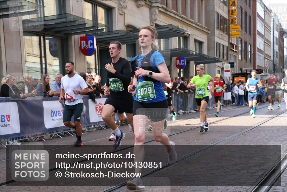 13.09.2026 - 21. swb-Marathon Bremen Strokosch-Dieckow http://msf.ph/oto/10430851 13.09.2026 13:10:45 Ziel 335, 384, 697, 1349, 2021, 2087, 2759, 3440, 3448, 3484, 3647, 4023, 4429, 4475, 4571, 5079, 5168, 5314, 6471, 6657, 7115, 7136, 8183, 8474, 9410, 9618, 9622, 9762, 384, 640, 1181, 1277, 1385, 1498, 1554, 2347, 2605, 4727, 5066, 5152, 5155, 5168, 5387, 5620, 5648, 6267, 7115, 7881, 9659, 13248 meine-sportfotos.de