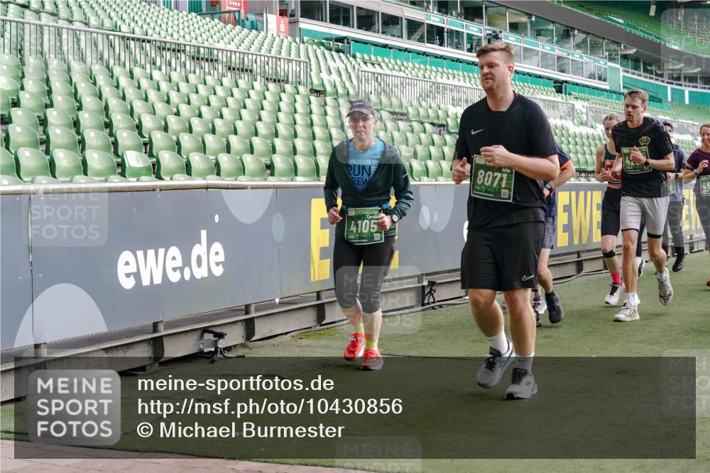 13.09.2026 - 21. swb-Marathon Bremen Michael Burmester http://msf.ph/oto/10430856 13.09.2026 13:28:24 Laufen im Stadion 111, 186, 220, 357, 364, 422, 476, 478, 597, 685, 726, 729, 829, 888, 925, 986, 1079, 1220, 1298, 1325, 1384, 1412, 1496, 1608, 1615, 1741, 1769, 1777, 1958, 1961, 1984, 2236, 2326, 2365, 2404, 2472, 2502, 2507, 2574, 2593, 2725, 2743, 2748, 2862, 2868, 2875, 2876, 2923, 2924, 2991, 3020, 3045, 3050, 3061, 3073, 3154, 3184, 3219, 3238, 3274, 3321, 3361, 3589, 3592, 3594, 3595, 3678, 3694, 3755, 3756, 3798, 3826, 3853, 3885, 3907, 3953, 3978, 3987, 4108, 4238, 4457, 4660 meine-sportfotos.de