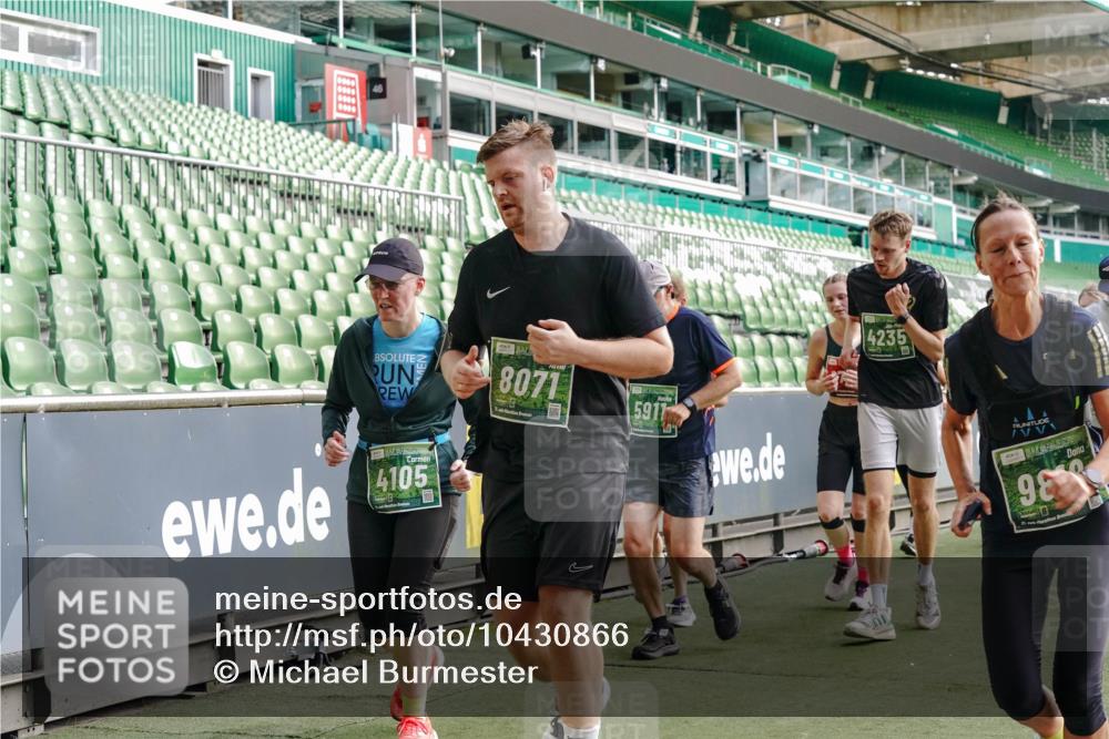 13.09.2026 - 21. swb-Marathon Bremen Michael Burmester http://msf.ph/oto/10430866 13.09.2026 13:28:25 Laufen im Stadion 111, 186, 220, 357, 364, 422, 476, 478, 597, 685, 726, 729, 829, 888, 925, 986, 1079, 1220, 1298, 1325, 1384, 1412, 1496, 1608, 1615, 1741, 1769, 1777, 1958, 1961, 1984, 2236, 2326, 2365, 2404, 2472, 2502, 2507, 2574, 2593, 2725, 2743, 2748, 2862, 2868, 2875, 2876, 2923, 2924, 2991, 3020, 3045, 3050, 3061, 3073, 3154, 3184, 3219, 3238, 3274, 3321, 3361, 3589, 3592, 3594, 3595, 3678, 3694, 3755, 3756, 3798, 3826, 3853, 3885, 3907, 3953, 3971, 3978, 3987, 4108, 4238, 4457, 4660 meine-sportfotos.de