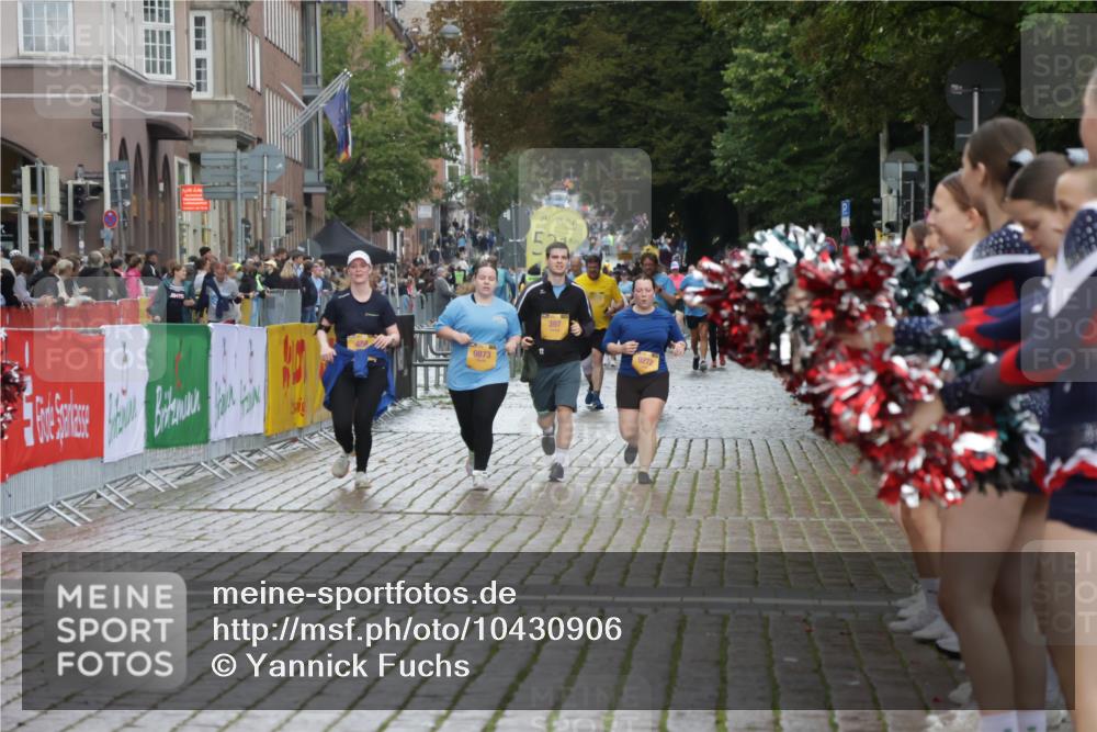 13.09.2026 - Kiel Lauf Yannick Fuchs http://msf.ph/oto/10430906 13.09.2026 11:14:30 Ziel 270, 283, 1338, 1339, 2520, 6783, 6806, 7787, 7998, 10278, 397, 489, 3278, 5478, 9272, 9873, 3706, 3707, 3708, 5601, 6378, 6905, 11482, 4575 meine-sportfotos.de