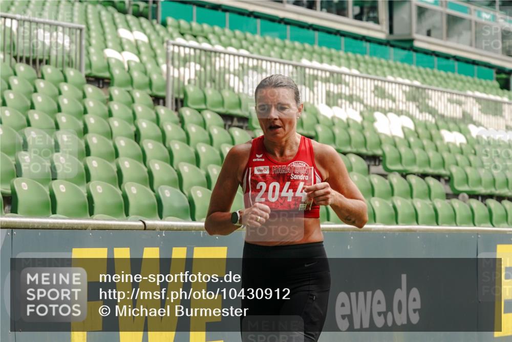 13.09.2026 - 21. swb-Marathon Bremen Michael Burmester http://msf.ph/oto/10430912 13.09.2026 12:25:34 Laufen im Stadion 149, 447, 814, 875, 968, 1187, 1313, 1544, 1840, 2044, 2143, 129, 236, 642, 1957 meine-sportfotos.de