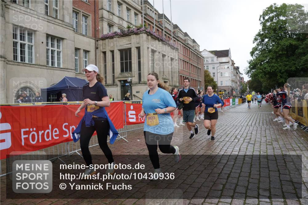 13.09.2026 - Kiel Lauf Yannick Fuchs http://msf.ph/oto/10430936 13.09.2026 11:14:42 Ziel 270, 3706, 3707, 3708, 6378, 6783, 6905, 7787, 11482, 270, 283, 397, 489, 1338, 1339, 2520, 3278, 5478, 6806, 7998, 9272, 9873, 10278, 5601, 9273, 10116, 10124, 397, 489, 9272, 9873 meine-sportfotos.de