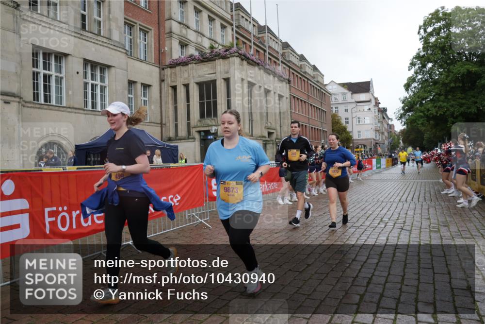 13.09.2026 - Kiel Lauf Yannick Fuchs http://msf.ph/oto/10430940 13.09.2026 11:14:42 Ziel 270, 3706, 3707, 3708, 6378, 6783, 6905, 7787, 11482, 270, 283, 397, 489, 1338, 1339, 2520, 3278, 5478, 6806, 7998, 9272, 9873, 10278, 5601, 9273, 10116, 10124, 397, 489, 9272, 9873 meine-sportfotos.de
