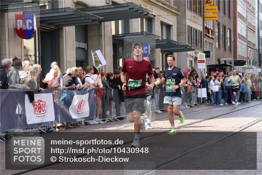 13.09.2026 - 21. swb-Marathon Bremen Strokosch-Dieckow http://msf.ph/oto/10430948 13.09.2026 13:10:50 Ziel 335, 697, 1349, 2021, 2087, 2759, 3440, 3448, 3484, 3647, 4429, 4475, 4571, 5079, 6274, 6471, 6657, 8183, 8474, 9410, 9618, 9622, 9762, 384, 1181, 1385, 1498, 1554, 2347, 2605, 4023, 4727, 5066, 5152, 5155, 5168, 5314, 5387, 5620, 5648, 6267, 7115, 7136, 7881, 9659, 13248 meine-sportfotos.de