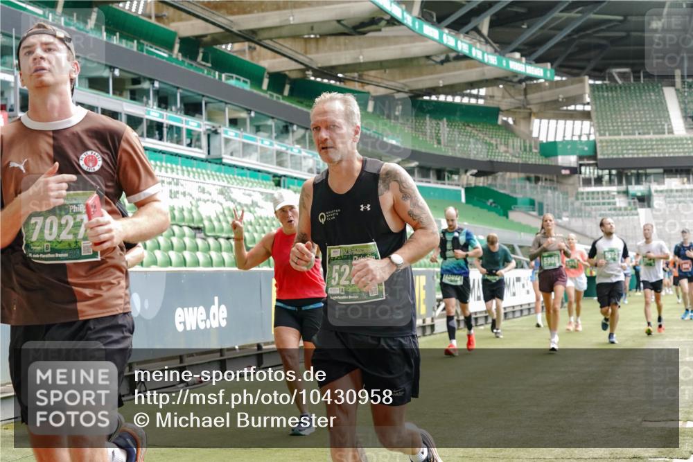 13.09.2026 - 21. swb-Marathon Bremen Michael Burmester http://msf.ph/oto/10430958 13.09.2026 13:04:00 Laufen im Stadion 209, 210, 488, 534, 565, 596, 725, 762, 881, 940, 1014, 1343, 1373, 1456, 1458, 1460, 1479, 1611, 1649, 1653, 1687, 1771, 2223, 2276, 2364, 2369, 2421, 2430, 2434, 2452, 2513, 2625, 2779, 2851, 2872, 2891, 2900, 2910, 2919, 2934, 2957, 2977, 3028, 3114, 3135, 3217, 3258, 3360, 3402, 3419, 3425, 3454, 3460, 3496, 3510, 3521, 3576, 3579, 3585, 3597, 3618, 3796, 3846, 3859, 3909, 3938, 3970, 3983, 4077, 4133, 4558, 242 meine-sportfotos.de