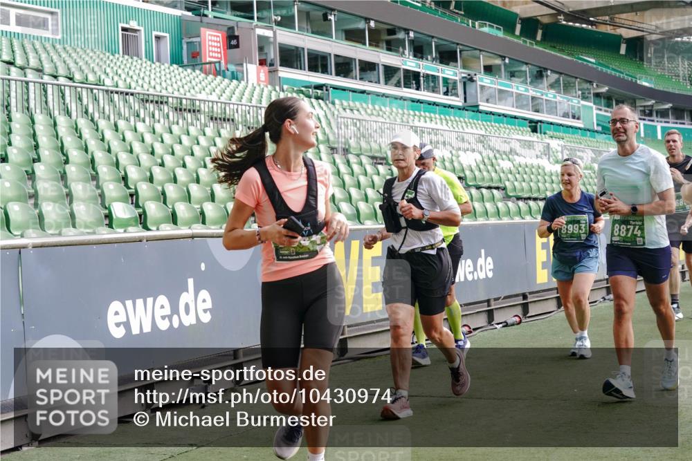 13.09.2026 - 21. swb-Marathon Bremen Michael Burmester http://msf.ph/oto/10430974 13.09.2026 13:28:31 Laufen im Stadion 111, 220, 357, 422, 476, 478, 597, 685, 726, 729, 754, 829, 888, 925, 986, 1079, 1220, 1298, 1325, 1384, 1412, 1496, 1608, 1615, 1741, 1769, 1777, 1958, 1961, 1984, 2236, 2326, 2365, 2472, 2502, 2507, 2574, 2593, 2725, 2743, 2862, 2868, 2875, 2876, 2923, 2924, 2991, 3020, 3045, 3061, 3073, 3154, 3184, 3219, 3238, 3274, 3321, 3361, 3589, 3592, 3594, 3595, 3678, 3694, 3755, 3798, 3826, 3853, 3885, 3907, 3953, 3965, 3971, 3978, 3987, 4108, 4238, 4457, 4660 meine-sportfotos.de