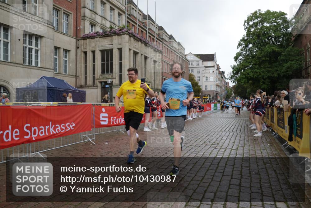 13.09.2026 - Kiel Lauf Yannick Fuchs http://msf.ph/oto/10430987 13.09.2026 11:14:51 Ziel 3706, 3707, 3708, 5601, 6905, 9273, 11482, 270, 283, 1338, 1339, 2520, 3278, 5478, 6378, 6783, 6806, 6905, 7787, 7998, 10278, 2092, 10116, 10124, 397, 3278, 5478, 9272 meine-sportfotos.de