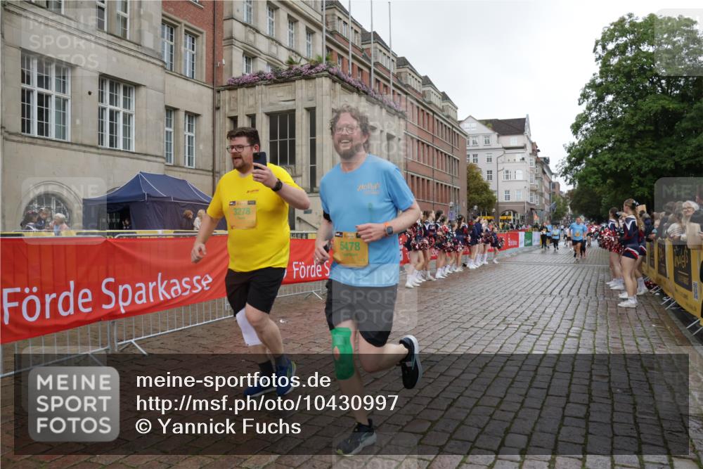 13.09.2026 - Kiel Lauf Yannick Fuchs http://msf.ph/oto/10430997 13.09.2026 11:14:52 Ziel 3706, 3707, 3708, 5601, 9273, 11482, 270, 283, 1338, 1339, 2520, 3278, 3706, 5478, 6378, 6783, 6806, 6905, 7787, 7998, 10278, 2092, 10116, 10124, 397, 3278, 5478, 9272 meine-sportfotos.de