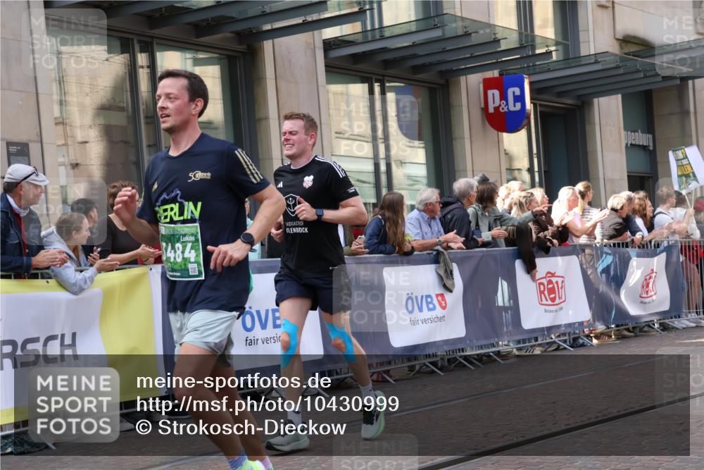 13.09.2026 - 21. swb-Marathon Bremen Strokosch-Dieckow http://msf.ph/oto/10430999 13.09.2026 13:10:52 Ziel 335, 697, 1349, 2021, 2087, 2759, 3440, 3448, 3484, 3647, 4429, 4571, 5079, 6274, 6471, 6657, 8183, 8474, 9291, 9410, 9618, 9622, 9762, 384, 1181, 1385, 1498, 1554, 2347, 2605, 2759, 4023, 4475, 4571, 4727, 5066, 5152, 5155, 5168, 5314, 5387, 5620, 5648, 6267, 7115, 7136, 9659, 13248 meine-sportfotos.de
