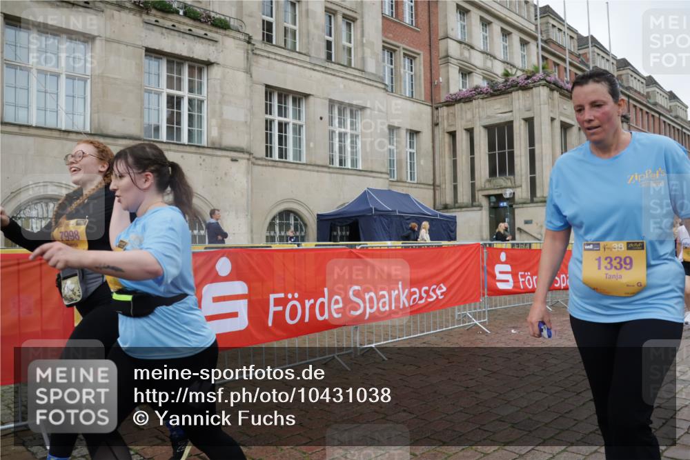 13.09.2026 - Kiel Lauf Yannick Fuchs http://msf.ph/oto/10431038 13.09.2026 11:15:03 Ziel 10116, 10124, 270, 283, 1339, 2520, 3706, 3707, 3708, 5601, 6378, 6783, 6806, 6905, 7787, 7998, 9273, 10278, 11482, 2092, 2401, 283, 1338, 1339, 2520, 6806, 7998, 10278 meine-sportfotos.de
