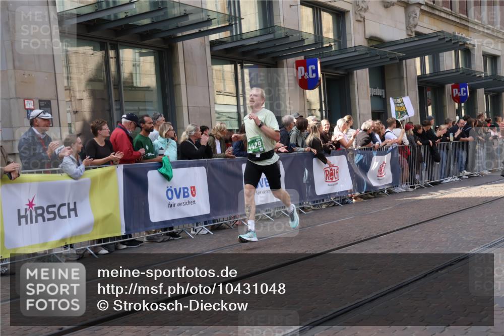 13.09.2026 - 21. swb-Marathon Bremen Strokosch-Dieckow http://msf.ph/oto/10431048 13.09.2026 13:10:55 Ziel 335, 697, 1349, 2087, 3440, 3448, 3484, 3647, 3899, 4429, 5079, 6274, 6471, 6657, 8183, 8474, 9291, 9410, 9618, 9762, 384, 1181, 1385, 1498, 1554, 2021, 2347, 2759, 4023, 4475, 4571, 4727, 5066, 5079, 5152, 5155, 5168, 5314, 5387, 5648, 7115, 7136, 9622, 9659, 13248 meine-sportfotos.de