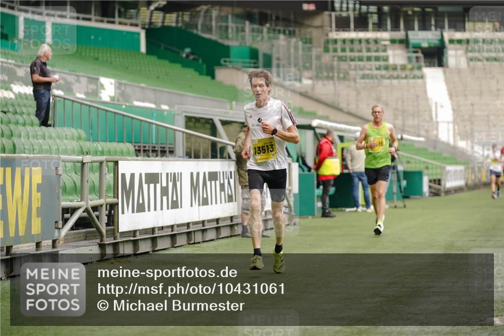 13.09.2026 - 21. swb-Marathon Bremen Michael Burmester http://msf.ph/oto/10431061 13.09.2026 10:22:16 Laufen im Stadion 10244, 10302, 10441, 10575, 10926, 10961, 11083, 11127, 11142, 11227, 11338, 11454, 11619, 11738, 11854, 11916, 11944, 12003, 12209, 12370, 12395, 12456, 12513, 12520, 12538, 13507, 13513, 13519, 13535, 13539, 13548, 13551, 13553, 13559, 13568, 13575, 13584, 13587, 13606, 13608, 13616, 13636, 13641, 10366, 10475, 11481, 11652, 12457, 12458, 13504, 13530, 13533, 13534, 13536, 13541, 13543, 13554, 13564 meine-sportfotos.de