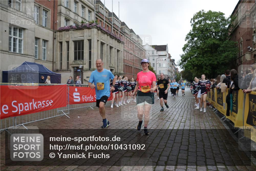 13.09.2026 - Kiel Lauf Yannick Fuchs http://msf.ph/oto/10431092 13.09.2026 11:15:09 Ziel 2092, 10116, 10124, 3706, 3707, 3708, 5601, 6378, 6783, 6905, 7787, 9273, 11482, 155, 2401, 5327, 11871, 270, 283, 1339, 2520, 6783, 6806, 7787, 7998, 10278 meine-sportfotos.de