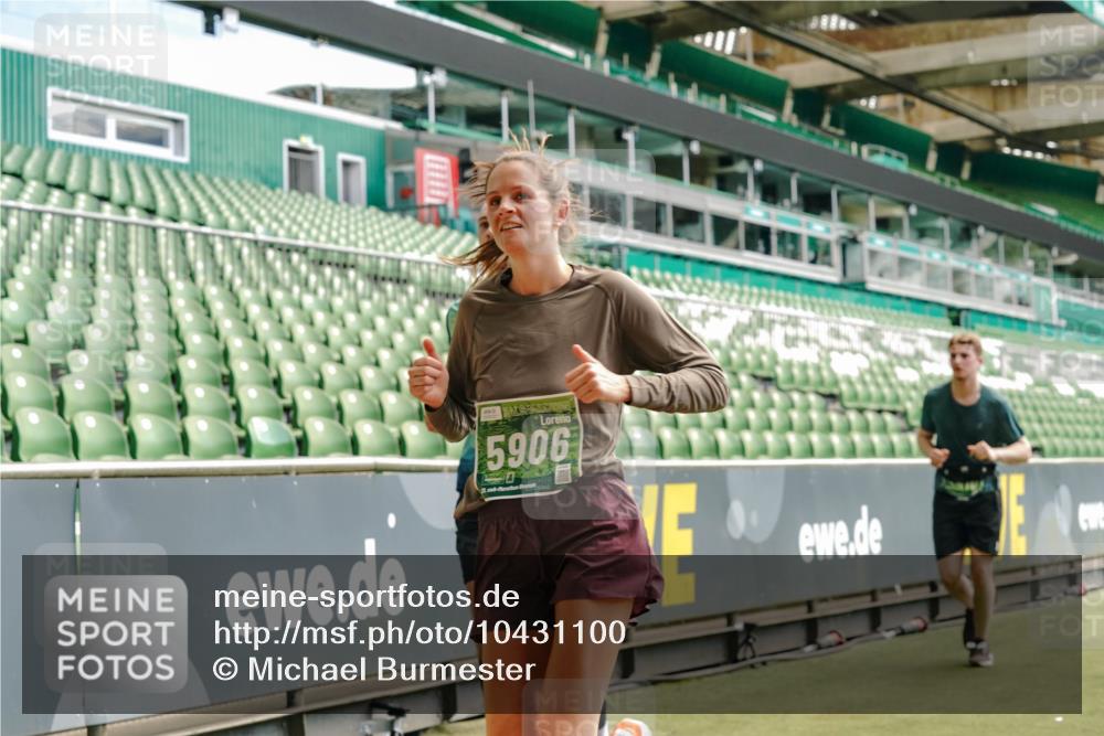 13.09.2026 - 21. swb-Marathon Bremen Michael Burmester http://msf.ph/oto/10431100 13.09.2026 13:04:04 Laufen im Stadion 178, 209, 210, 488, 534, 565, 596, 725, 762, 881, 940, 1014, 1239, 1343, 1373, 1456, 1458, 1460, 1479, 1611, 1649, 1653, 1687, 1771, 2223, 2276, 2364, 2369, 2421, 2430, 2434, 2452, 2513, 2625, 2779, 2851, 2867, 2872, 2891, 2900, 2910, 2919, 2934, 2957, 2977, 3028, 3114, 3135, 3217, 3258, 3360, 3402, 3419, 3425, 3454, 3460, 3496, 3510, 3521, 3576, 3579, 3585, 3597, 3618, 3796, 3846, 3859, 3909, 3938, 3970, 3983, 4077, 4133, 242 meine-sportfotos.de