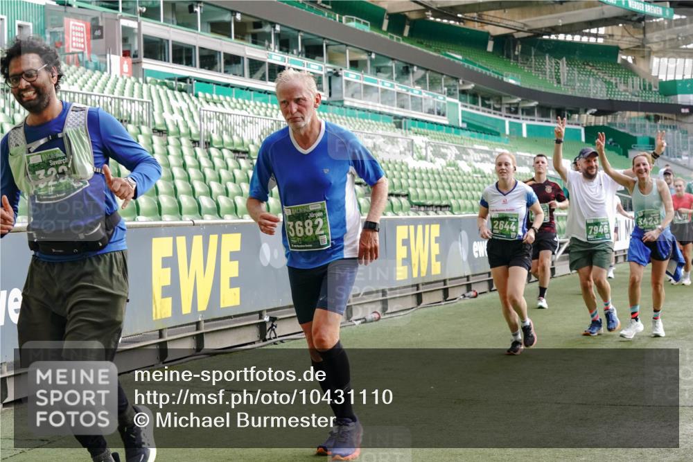 13.09.2026 - 21. swb-Marathon Bremen Michael Burmester http://msf.ph/oto/10431110 13.09.2026 13:28:38 Laufen im Stadion 111, 220, 357, 422, 476, 478, 597, 685, 726, 729, 754, 829, 888, 925, 986, 1079, 1220, 1298, 1325, 1384, 1412, 1496, 1608, 1615, 1741, 1769, 1777, 1958, 1961, 1984, 2236, 2326, 2365, 2436, 2472, 2502, 2574, 2593, 2725, 2743, 2862, 2868, 2876, 2923, 2924, 2991, 3020, 3045, 3061, 3073, 3129, 3154, 3184, 3219, 3238, 3274, 3321, 3361, 3589, 3592, 3594, 3595, 3605, 3678, 3694, 3755, 3758, 3798, 3826, 3853, 3885, 3907, 3953, 3965, 3971, 3978, 3987, 4011, 4108, 4238, 4457, 4660 meine-sportfotos.de