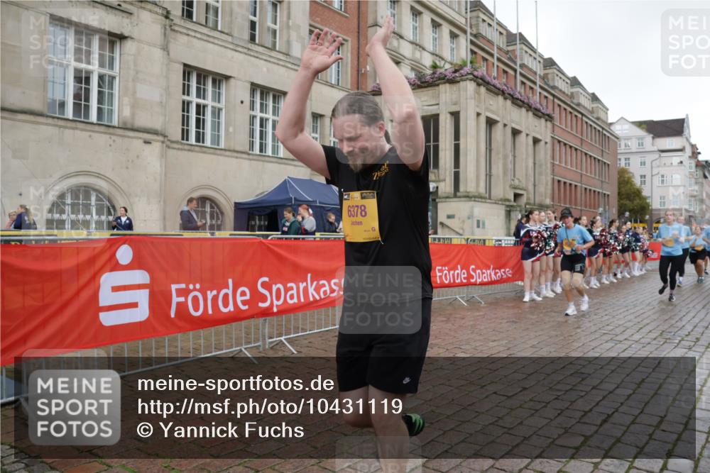 13.09.2026 - Kiel Lauf Yannick Fuchs http://msf.ph/oto/10431119 13.09.2026 11:15:12 Ziel 2092, 3706, 3707, 3708, 5601, 6378, 6905, 9273, 10116, 10124, 11482, 155, 2401, 3087, 5327, 11871, 270, 2520, 6378, 6783, 6806, 7787, 10278 meine-sportfotos.de