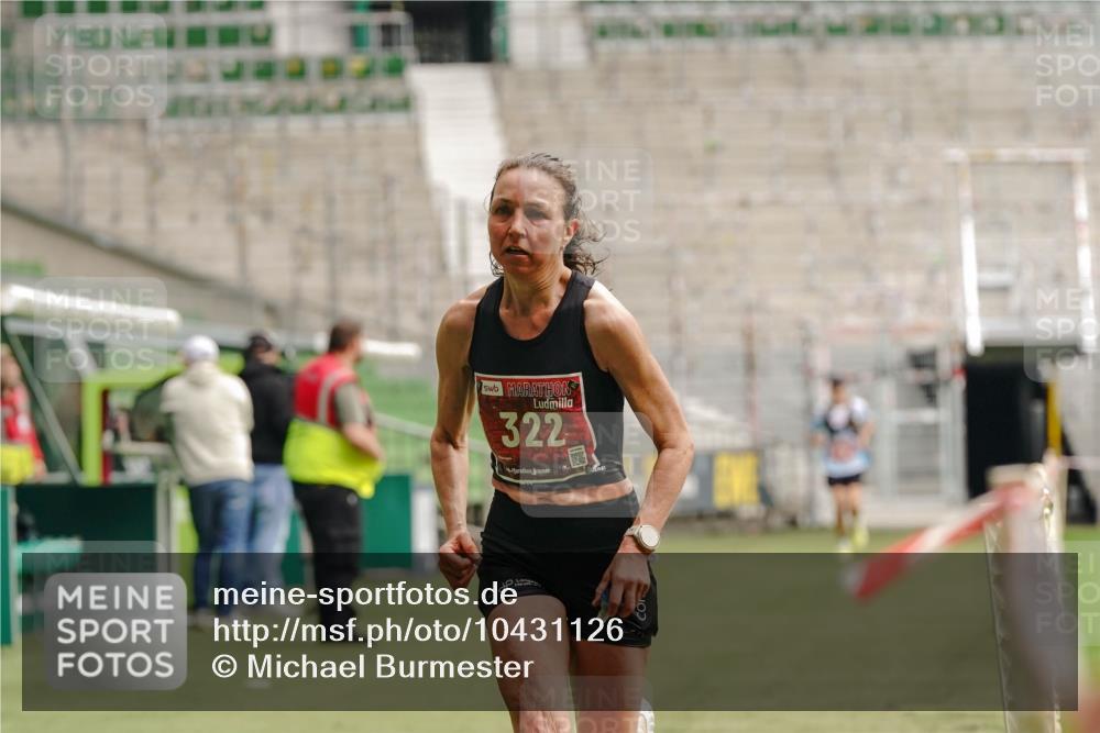 13.09.2026 - 21. swb-Marathon Bremen Michael Burmester http://msf.ph/oto/10431126 13.09.2026 12:26:18 Laufen im Stadion 206, 238, 322, 447, 814, 841, 875, 968, 1187, 1313, 1840, 2044, 2143, 129, 236, 798, 1567 meine-sportfotos.de