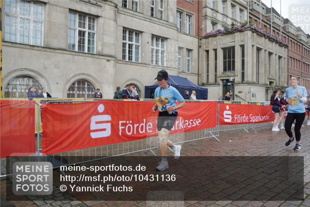 13.09.2026 - Kiel Lauf Yannick Fuchs http://msf.ph/oto/10431136 13.09.2026 11:15:15 Ziel 2092, 2401, 3706, 3707, 3708, 5601, 6905, 9273, 10116, 10124, 11482, 155, 1246, 3087, 5327, 11871, 12831, 12832, 12833, 12834, 3706, 6378, 6783, 6905, 7787 meine-sportfotos.de
