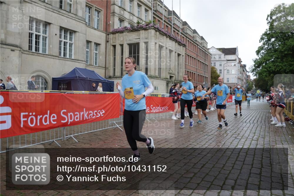 13.09.2026 - Kiel Lauf Yannick Fuchs http://msf.ph/oto/10431152 13.09.2026 11:15:16 Ziel 2092, 2401, 3706, 3707, 3708, 5601, 6905, 9273, 10116, 10124, 11482, 155, 1246, 3087, 5327, 11871, 12831, 12832, 12833, 12834, 3706, 3707, 3708, 6378, 6783, 6905, 7787 meine-sportfotos.de