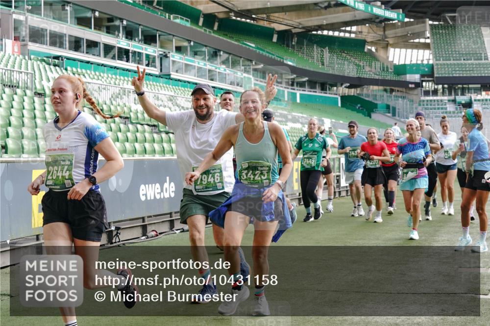 13.09.2026 - 21. swb-Marathon Bremen Michael Burmester http://msf.ph/oto/10431158 13.09.2026 13:28:40 Laufen im Stadion 111, 220, 357, 422, 476, 478, 597, 685, 726, 729, 754, 829, 888, 925, 986, 1079, 1220, 1298, 1325, 1384, 1412, 1496, 1608, 1615, 1741, 1769, 1777, 1958, 1961, 1984, 2236, 2326, 2365, 2436, 2472, 2502, 2574, 2593, 2725, 2740, 2743, 2862, 2868, 2876, 2923, 2924, 2991, 3020, 3045, 3061, 3073, 3129, 3154, 3184, 3219, 3238, 3274, 3321, 3361, 3589, 3592, 3594, 3595, 3605, 3678, 3694, 3755, 3758, 3798, 3826, 3853, 3885, 3907, 3953, 3965, 3971, 3978, 3987, 4011, 4108, 4238, 4457, 4660 meine-sportfotos.de