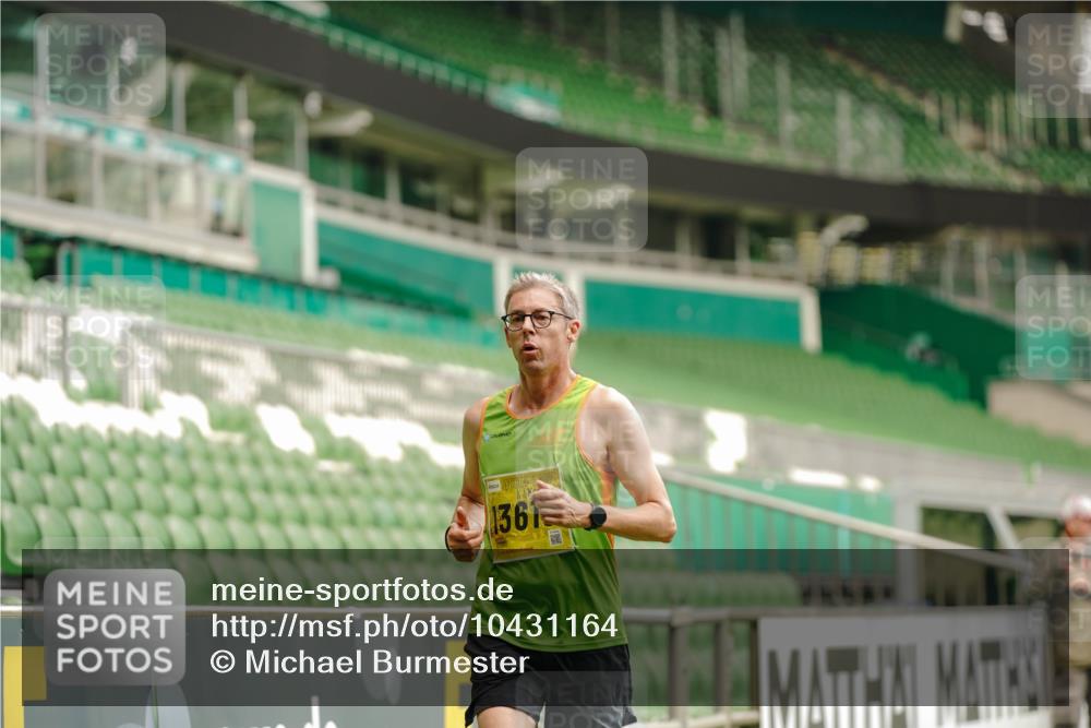 13.09.2026 - 21. swb-Marathon Bremen Michael Burmester http://msf.ph/oto/10431164 13.09.2026 10:22:21 Laufen im Stadion 10244, 10302, 10441, 10575, 10926, 11083, 11127, 11142, 11198, 11227, 11338, 11454, 11619, 11738, 11854, 11916, 11944, 12003, 12209, 12370, 12395, 12456, 12513, 12520, 12538, 13507, 13513, 13519, 13535, 13539, 13548, 13551, 13553, 13556, 13559, 13568, 13575, 13584, 13587, 13606, 13608, 13616, 13636, 13641, 13642, 10366, 10475, 11481, 11652, 12457, 13504, 13530, 13533, 13534, 13536, 13541, 13543, 13554, 13564 meine-sportfotos.de