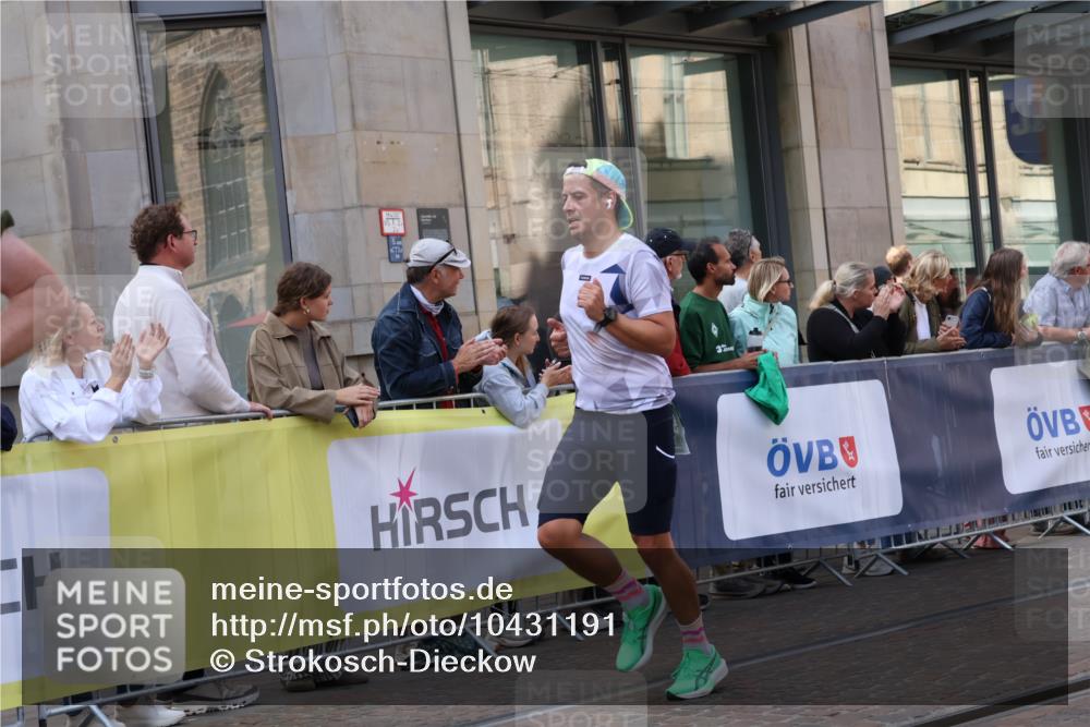 13.09.2026 - 21. swb-Marathon Bremen Strokosch-Dieckow http://msf.ph/oto/10431191 13.09.2026 13:11:01 Ziel 382, 1349, 2087, 3440, 3448, 3484, 3647, 3899, 4429, 6274, 7109, 8474, 9291, 9618, 9762, 335, 384, 697, 1385, 1498, 2021, 2347, 2759, 4023, 4475, 4571, 5066, 5079, 5155, 5168, 5314, 5387, 6471, 6657, 7115, 7136, 8183, 9410, 9622, 9659, 13248 meine-sportfotos.de