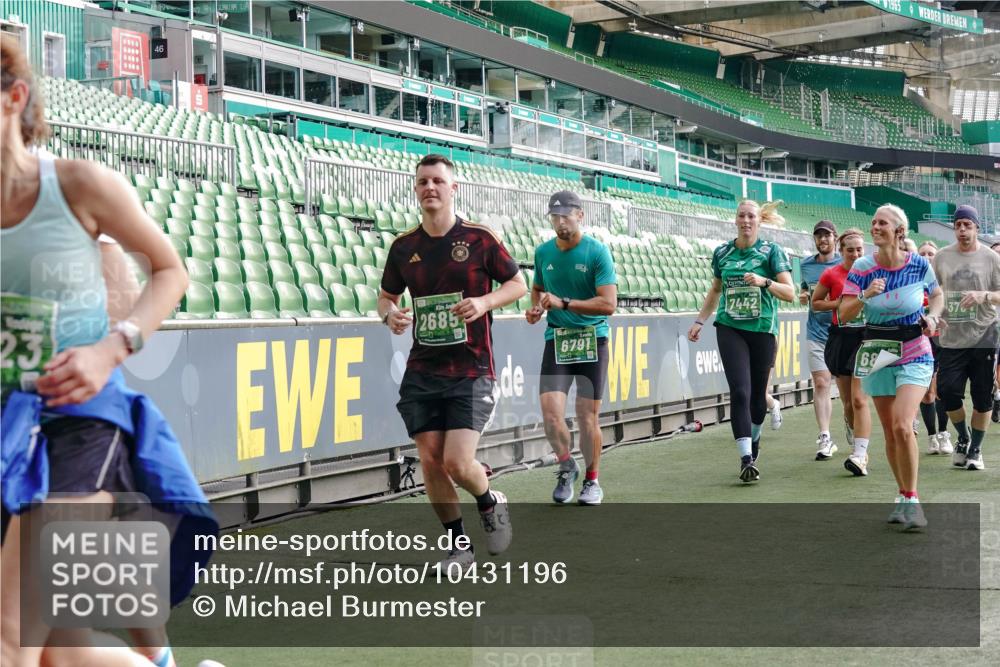 13.09.2026 - 21. swb-Marathon Bremen Michael Burmester http://msf.ph/oto/10431196 13.09.2026 13:28:41 Laufen im Stadion 111, 220, 357, 422, 476, 478, 597, 685, 726, 729, 754, 829, 888, 925, 986, 1079, 1220, 1298, 1325, 1384, 1412, 1496, 1608, 1615, 1741, 1769, 1777, 1958, 1961, 1984, 2236, 2326, 2365, 2436, 2472, 2502, 2574, 2593, 2725, 2740, 2743, 2862, 2868, 2876, 2923, 2924, 2991, 3020, 3045, 3061, 3073, 3129, 3154, 3219, 3238, 3274, 3321, 3361, 3589, 3592, 3594, 3595, 3605, 3678, 3694, 3755, 3758, 3798, 3826, 3853, 3885, 3907, 3953, 3965, 3971, 3978, 3987, 4011, 4108, 4238, 4457, 4660 meine-sportfotos.de