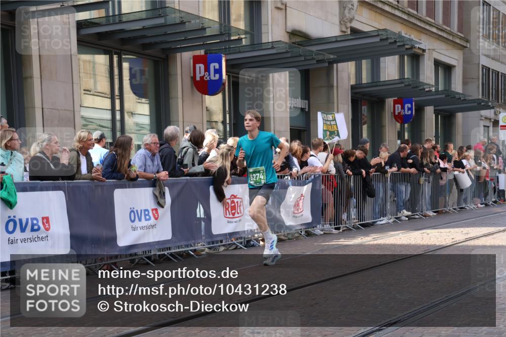 13.09.2026 - 21. swb-Marathon Bremen Strokosch-Dieckow http://msf.ph/oto/10431238 13.09.2026 13:11:03 Ziel 382, 1349, 2087, 3440, 3448, 3484, 3899, 4429, 6274, 7109, 8474, 8982, 9291, 9618, 9762, 335, 384, 697, 1385, 1498, 2021, 2347, 2759, 3647, 4023, 4475, 4571, 5079, 5155, 5168, 5314, 5387, 6471, 6657, 7115, 7136, 8183, 9410, 9622, 9659, 13248 meine-sportfotos.de