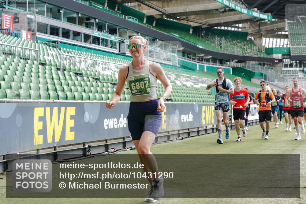 13.09.2026 - 21. swb-Marathon Bremen Michael Burmester http://msf.ph/oto/10431290 13.09.2026 13:04:11 Laufen im Stadion 178, 209, 210, 488, 534, 565, 596, 725, 762, 881, 940, 1014, 1239, 1307, 1343, 1373, 1456, 1458, 1460, 1479, 1611, 1649, 1653, 1656, 1687, 1771, 1780, 1941, 2023, 2223, 2369, 2421, 2430, 2434, 2452, 2513, 2625, 2723, 2779, 2851, 2867, 2872, 2891, 2900, 2910, 2919, 2934, 2957, 2977, 3028, 3114, 3135, 3217, 3320, 3343, 3360, 3402, 3419, 3425, 3454, 3460, 3510, 3521, 3579, 3585, 3597, 3618, 3796, 3846, 3859, 3909, 3938, 3970, 3983, 4077, 4133, 242 meine-sportfotos.de