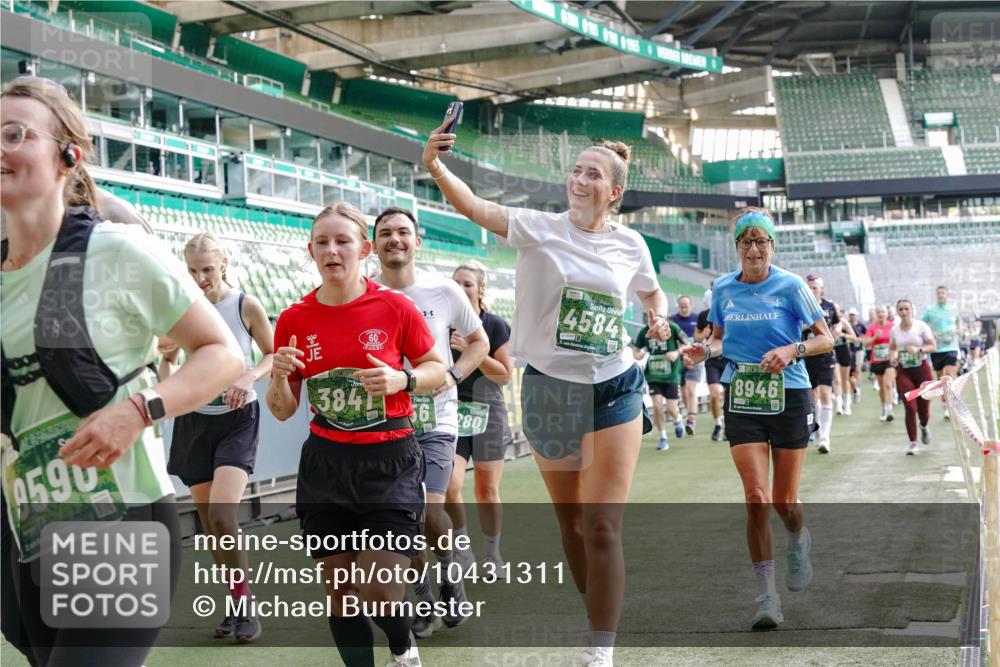 13.09.2026 - 21. swb-Marathon Bremen Michael Burmester http://msf.ph/oto/10431311 13.09.2026 13:28:45 Laufen im Stadion 111, 220, 357, 422, 476, 478, 597, 685, 726, 729, 754, 829, 888, 925, 986, 1079, 1220, 1298, 1325, 1384, 1496, 1608, 1615, 1741, 1769, 1777, 1958, 1984, 2236, 2326, 2365, 2436, 2472, 2502, 2574, 2593, 2740, 2743, 2862, 2868, 2876, 2924, 2991, 3020, 3061, 3073, 3129, 3154, 3219, 3238, 3274, 3321, 3361, 3589, 3594, 3595, 3605, 3678, 3694, 3755, 3758, 3798, 3826, 3853, 3885, 3907, 3953, 3965, 3971, 3978, 3987, 4011, 4108, 4238, 4457, 4660 meine-sportfotos.de