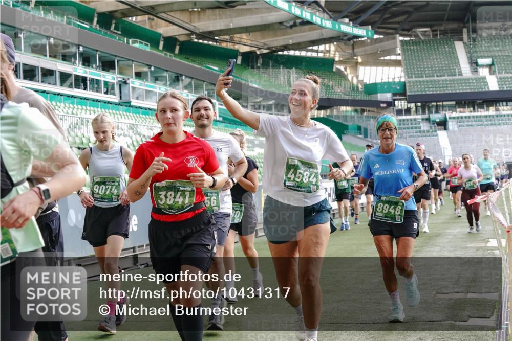 13.09.2026 - 21. swb-Marathon Bremen Michael Burmester http://msf.ph/oto/10431317 13.09.2026 13:28:45 Laufen im Stadion 111, 220, 357, 422, 476, 478, 597, 685, 726, 729, 754, 829, 888, 925, 986, 1079, 1220, 1298, 1325, 1384, 1496, 1608, 1615, 1741, 1769, 1777, 1958, 1984, 2236, 2326, 2365, 2436, 2472, 2502, 2574, 2593, 2740, 2743, 2862, 2868, 2876, 2924, 2991, 3020, 3061, 3073, 3129, 3154, 3219, 3238, 3274, 3321, 3361, 3589, 3594, 3595, 3605, 3678, 3694, 3755, 3758, 3798, 3826, 3853, 3885, 3907, 3953, 3965, 3971, 3978, 3987, 4011, 4108, 4238, 4457, 4660 meine-sportfotos.de