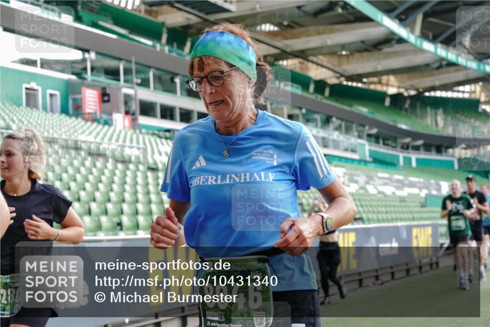 13.09.2026 - 21. swb-Marathon Bremen Michael Burmester http://msf.ph/oto/10431340 13.09.2026 13:28:48 Laufen im Stadion 111, 220, 357, 422, 476, 478, 597, 685, 726, 729, 754, 829, 888, 925, 986, 1079, 1217, 1220, 1270, 1298, 1325, 1384, 1496, 1615, 1741, 1769, 1777, 1958, 1984, 2236, 2326, 2365, 2436, 2472, 2502, 2546, 2574, 2593, 2740, 2743, 2862, 2868, 2876, 2924, 2991, 3020, 3061, 3129, 3154, 3219, 3238, 3274, 3321, 3361, 3589, 3594, 3595, 3605, 3678, 3694, 3755, 3758, 3798, 3826, 3853, 3885, 3907, 3953, 3965, 3971, 3978, 3987, 4011, 4108, 4238, 4457, 4660 meine-sportfotos.de