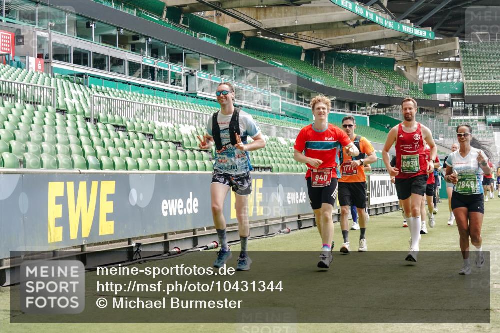 13.09.2026 - 21. swb-Marathon Bremen Michael Burmester http://msf.ph/oto/10431344 13.09.2026 13:04:13 Laufen im Stadion 178, 209, 210, 488, 534, 565, 596, 725, 762, 881, 940, 1014, 1239, 1307, 1343, 1373, 1456, 1458, 1460, 1479, 1611, 1649, 1653, 1656, 1687, 1771, 1780, 1941, 2023, 2223, 2369, 2421, 2430, 2434, 2452, 2513, 2625, 2723, 2851, 2867, 2872, 2891, 2900, 2910, 2919, 2934, 2957, 2977, 3028, 3135, 3217, 3320, 3343, 3360, 3402, 3419, 3425, 3454, 3460, 3510, 3521, 3579, 3585, 3597, 3618, 3796, 3846, 3859, 3909, 3938, 3970, 3983, 4077, 4133, 242 meine-sportfotos.de
