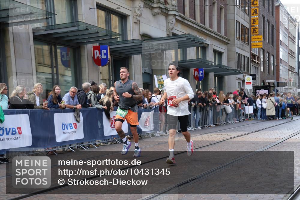 13.09.2026 - 21. swb-Marathon Bremen Strokosch-Dieckow http://msf.ph/oto/10431345 13.09.2026 13:11:09 Ziel 382, 1349, 2087, 3899, 6274, 7109, 8474, 8982, 9291, 9618, 335, 384, 697, 2021, 2759, 3440, 3448, 3484, 3647, 4023, 4429, 4475, 4571, 5079, 5168, 5314, 6471, 6657, 7115, 7136, 8183, 8474, 9410, 9622, 9762 meine-sportfotos.de