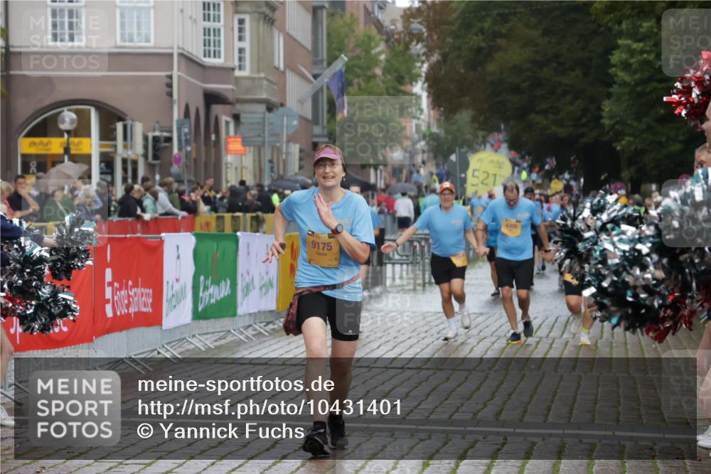 13.09.2026 - Kiel Lauf Yannick Fuchs http://msf.ph/oto/10431401 13.09.2026 11:16:11 Ziel 1391, 2511, 3196, 4216, 5714, 6211, 9484, 12556, 1605, 2414, 4309, 4571, 9175, 9204, 9348, 9708, 644, 2822, 5732, 5808, 6170, 6999, 9173, 9593, 11230, 11678, 11679, 11680, 12273, 12274, 12275, 1246, 3087, 12831, 12832, 12833, 12834 meine-sportfotos.de