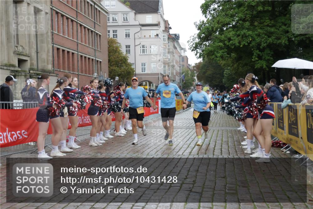 13.09.2026 - Kiel Lauf Yannick Fuchs http://msf.ph/oto/10431428 13.09.2026 11:16:20 Ziel 1391, 2822, 5714, 5732, 5808, 6211, 6999, 9173, 9484, 11678, 11679, 11680, 12273, 12274, 12275, 12556, 1605, 2414, 2511, 3196, 4216, 4309, 4571, 9204, 9348, 9708, 644, 6170, 9035, 9593, 11230, 11926, 9175 meine-sportfotos.de