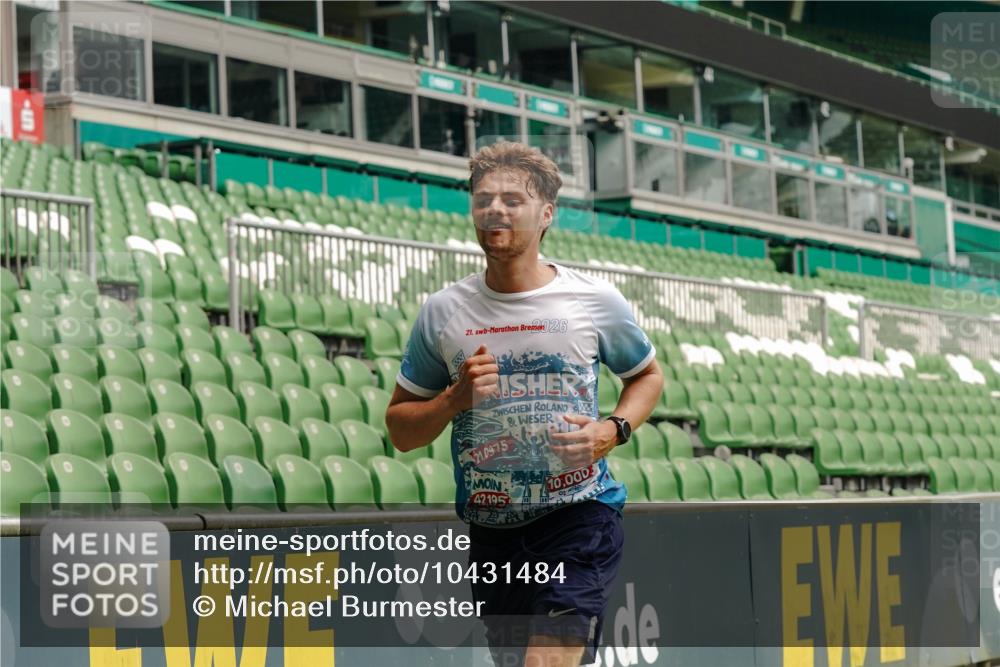 13.09.2026 - 21. swb-Marathon Bremen Michael Burmester http://msf.ph/oto/10431484 13.09.2026 12:27:19 Laufen im Stadion 103, 206, 238, 322, 420, 553, 841, 875, 1161, 1256, 1352, 1724, 1840, 1917, 2032, 2143, 3662, 4264, 129, 149, 289, 798, 1483, 1490, 1567 meine-sportfotos.de