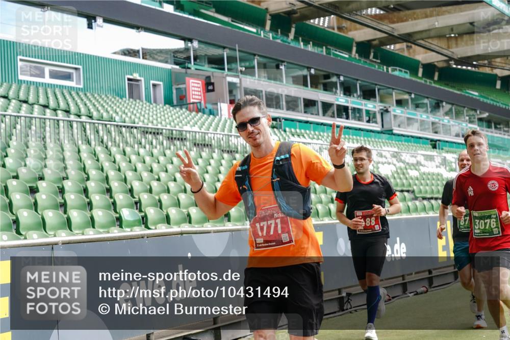 13.09.2026 - 21. swb-Marathon Bremen Michael Burmester http://msf.ph/oto/10431494 13.09.2026 13:04:17 Laufen im Stadion 178, 209, 210, 488, 534, 565, 596, 725, 762, 881, 940, 1014, 1239, 1307, 1343, 1373, 1456, 1458, 1460, 1479, 1611, 1627, 1649, 1653, 1656, 1687, 1771, 1780, 1932, 1941, 2023, 2126, 2223, 2369, 2430, 2434, 2452, 2513, 2625, 2723, 2851, 2867, 2872, 2891, 2900, 2910, 2919, 2934, 2957, 2959, 2977, 3028, 3135, 3217, 3320, 3343, 3360, 3402, 3419, 3425, 3454, 3460, 3510, 3521, 3579, 3597, 3618, 3796, 3846, 3859, 3909, 3938, 3970, 3983, 4077, 4133, 242 meine-sportfotos.de