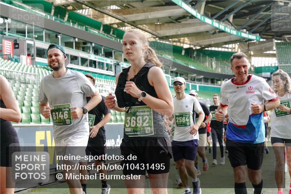 13.09.2026 - 21. swb-Marathon Bremen Michael Burmester http://msf.ph/oto/10431495 13.09.2026 13:28:57 Laufen im Stadion 111, 171, 220, 357, 422, 476, 478, 597, 685, 726, 729, 754, 829, 888, 925, 986, 1079, 1217, 1220, 1270, 1298, 1325, 1384, 1496, 1615, 1741, 1777, 1958, 1984, 2236, 2238, 2326, 2365, 2436, 2472, 2502, 2546, 2574, 2593, 2740, 2743, 2830, 2862, 2868, 2876, 2924, 2991, 3020, 3053, 3061, 3129, 3154, 3219, 3238, 3274, 3321, 3361, 3563, 3589, 3594, 3595, 3605, 3678, 3694, 3755, 3758, 3798, 3826, 3853, 3885, 3898, 3953, 3965, 3971, 3987, 4011, 4108, 4238, 4457, 4660 meine-sportfotos.de