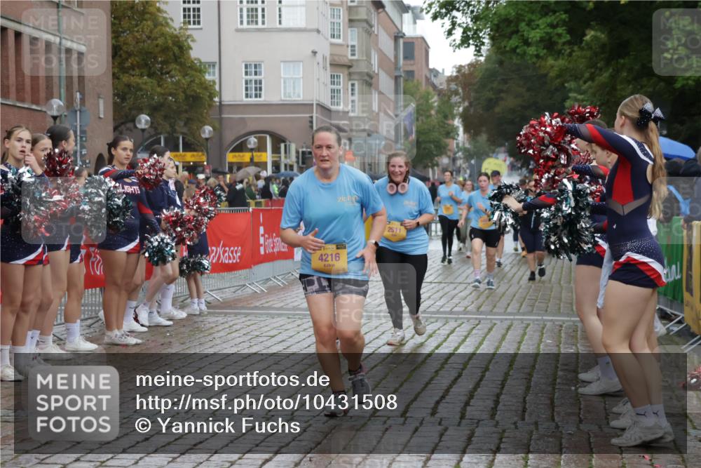 13.09.2026 - Kiel Lauf Yannick Fuchs http://msf.ph/oto/10431508 13.09.2026 11:16:34 Ziel 644, 2822, 5732, 6170, 9035, 9173, 9593, 11230, 11926, 1391, 2511, 3196, 4216, 5714, 5732, 5808, 6211, 6999, 9204, 9484, 11678, 11679, 11680, 12273, 12274, 12275, 12556, 1925, 2050, 6977, 8630, 8964, 10554, 11584, 12226, 12370, 1605, 9204, 9348 meine-sportfotos.de