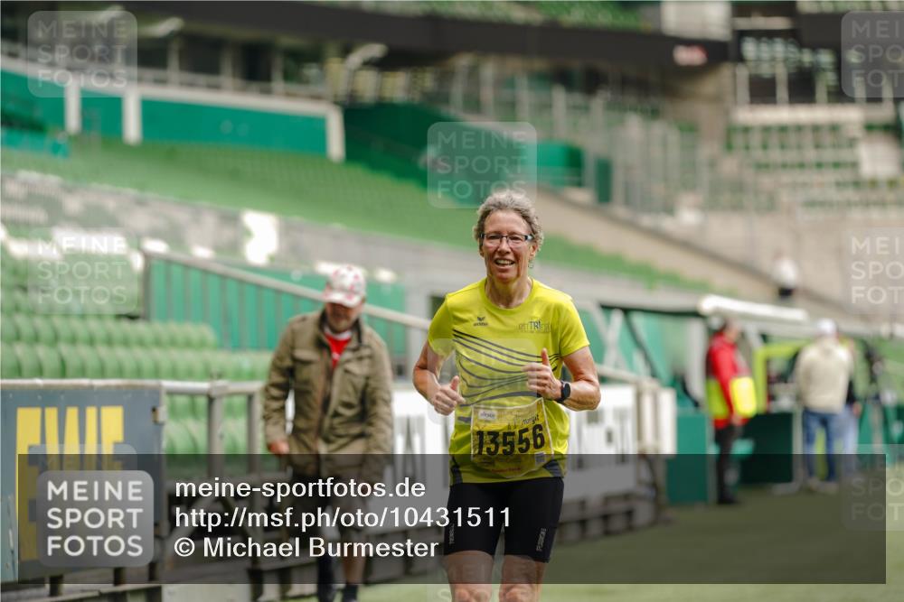13.09.2026 - 21. swb-Marathon Bremen Michael Burmester http://msf.ph/oto/10431511 13.09.2026 10:22:47 Laufen im Stadion 10244, 10302, 10441, 10575, 10782, 10926, 11083, 11127, 11198, 11227, 11338, 11454, 11619, 11713, 11721, 11738, 11854, 11916, 11944, 12003, 12053, 12209, 12339, 12370, 12395, 12404, 12456, 12520, 12538, 13507, 13513, 13519, 13535, 13539, 13551, 13553, 13556, 13559, 13563, 13568, 13584, 13587, 13606, 13608, 13616, 13636, 13641, 13642, 10366, 10475, 11481, 11652, 13530, 13533, 13534, 13536, 13541, 13543, 13564 meine-sportfotos.de