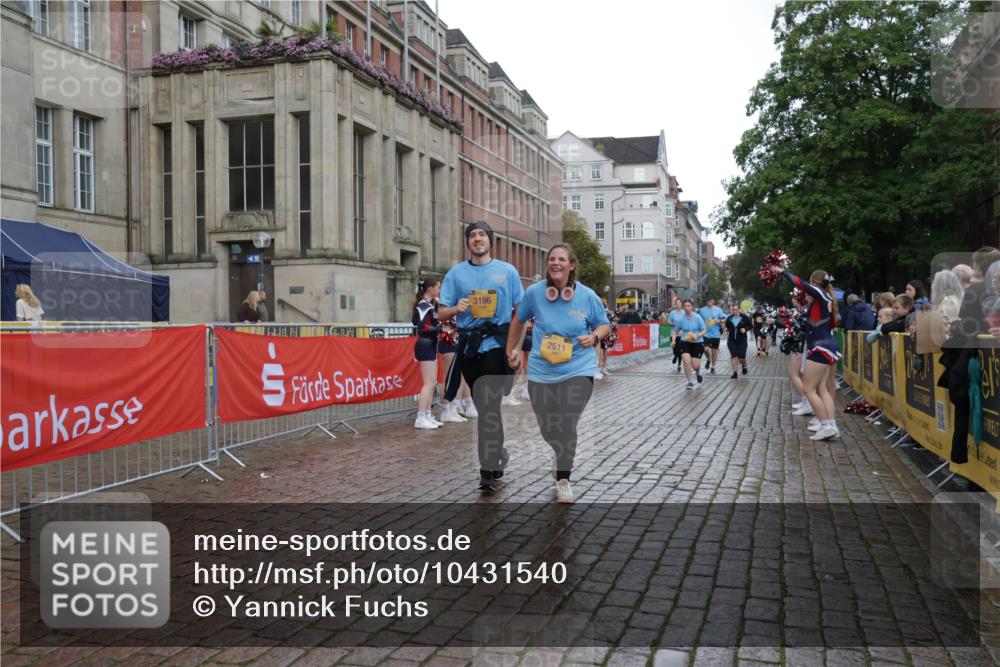 13.09.2026 - Kiel Lauf Yannick Fuchs http://msf.ph/oto/10431540 13.09.2026 11:16:39 Ziel 6170, 9035, 11230, 11584, 11926, 644, 1391, 2511, 2822, 3196, 5714, 5732, 5808, 6211, 6999, 9173, 9484, 9593, 11678, 11679, 11680, 12273, 12274, 12275, 12556, 608, 1925, 2050, 3995, 6977, 7800, 8630, 8964, 10554, 12226, 12370, 2511, 3196, 4216, 9204 meine-sportfotos.de
