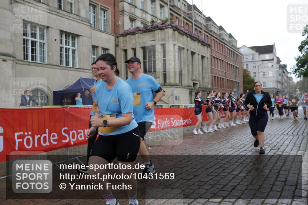 13.09.2026 - Kiel Lauf Yannick Fuchs http://msf.ph/oto/10431569 13.09.2026 11:16:46 Ziel 1925, 2050, 6977, 8630, 8964, 10554, 11584, 11926, 12226, 644, 1391, 2822, 5714, 5732, 5808, 6170, 6211, 6999, 9035, 9173, 9484, 9593, 11230, 11678, 11679, 11680, 12273, 12274, 12275, 12556, 608, 3995, 7800, 7880, 9428, 12370, 1391, 2511, 3196, 6211, 9484, 12556 meine-sportfotos.de