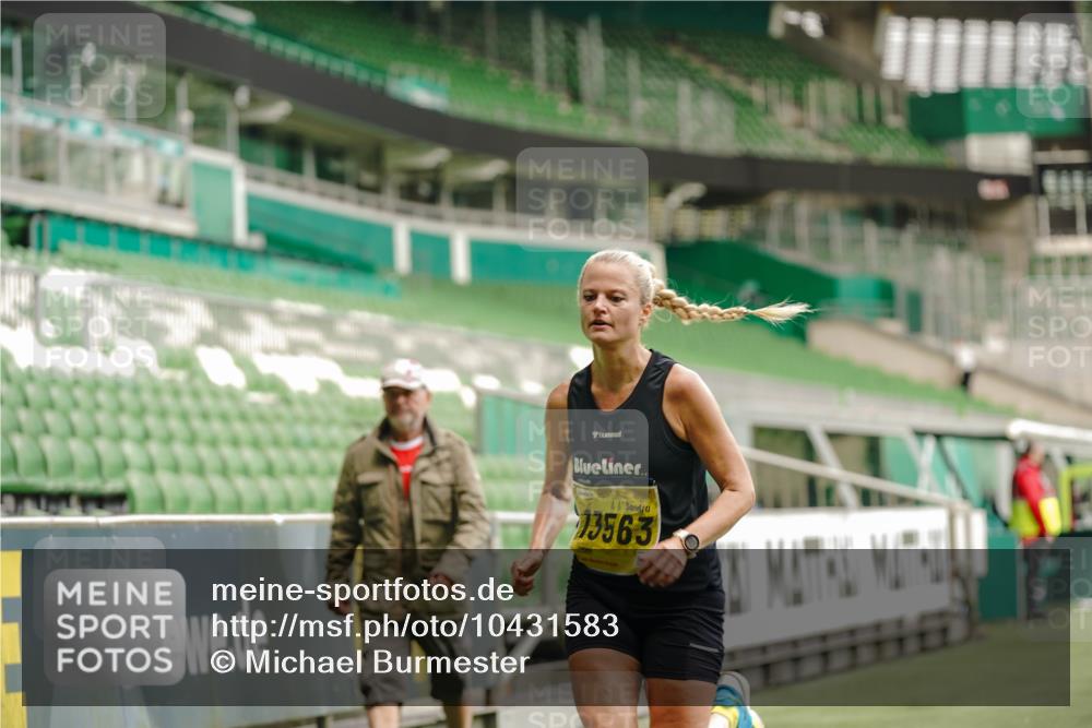 13.09.2026 - 21. swb-Marathon Bremen Michael Burmester http://msf.ph/oto/10431583 13.09.2026 10:22:50 Laufen im Stadion 10235, 10244, 10302, 10441, 10575, 10782, 10926, 11083, 11127, 11198, 11227, 11338, 11454, 11619, 11713, 11721, 11738, 11854, 11916, 11944, 12003, 12053, 12209, 12339, 12370, 12395, 12404, 12520, 12538, 13507, 13513, 13519, 13535, 13539, 13551, 13553, 13556, 13559, 13563, 13568, 13584, 13587, 13606, 13608, 13616, 13636, 13641, 13642, 10366, 10475, 11481, 11652, 13530, 13533, 13534, 13536, 13541, 13543, 13564 meine-sportfotos.de