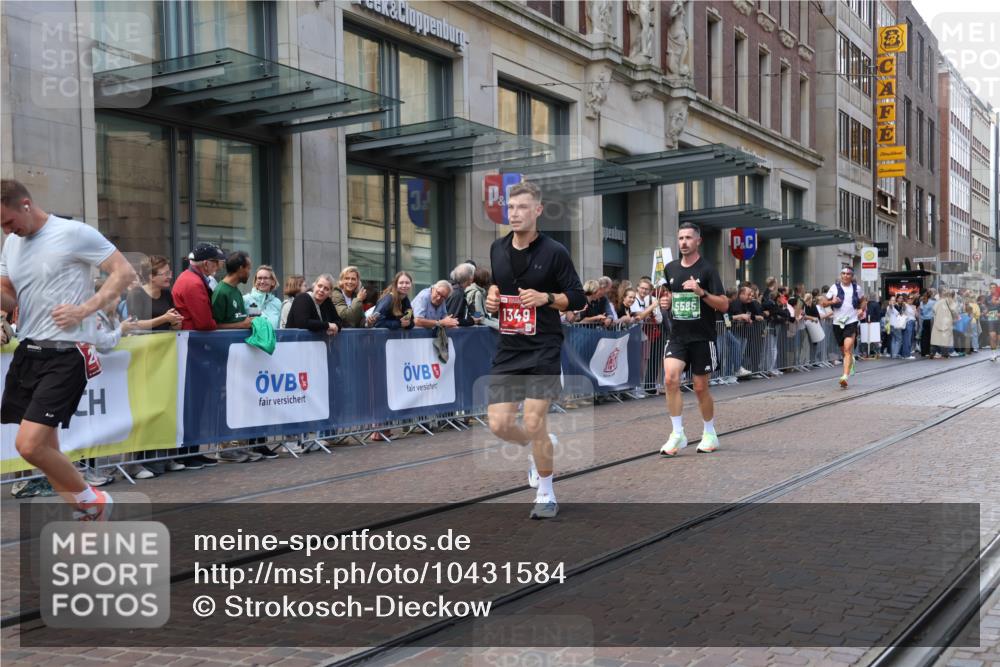 13.09.2026 - 21. swb-Marathon Bremen Strokosch-Dieckow http://msf.ph/oto/10431584 13.09.2026 13:11:25 Ziel 826, 863, 4368, 4651, 5521, 5585, 5893, 6059, 6668, 7109, 8982, 8996, 9398, 13055, 382, 1349, 2087, 3440, 3448, 3484, 3647, 3899, 4429, 6274, 8474, 9291, 9410, 9618, 9762 meine-sportfotos.de