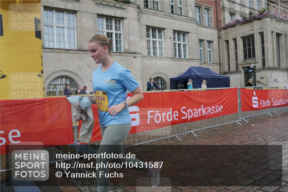 13.09.2026 - Kiel Lauf Yannick Fuchs http://msf.ph/oto/10431587 13.09.2026 11:16:49 Ziel 1925, 2050, 6977, 8630, 8964, 10554, 11584, 11926, 12226, 12370, 644, 2822, 5714, 5732, 5808, 6170, 6999, 9035, 9173, 9593, 11230, 11678, 11679, 11680, 11926, 12273, 12274, 12275, 12556, 608, 3995, 7800, 7880, 9428, 1391, 2511, 3196, 5714, 6211, 9484, 12556 meine-sportfotos.de