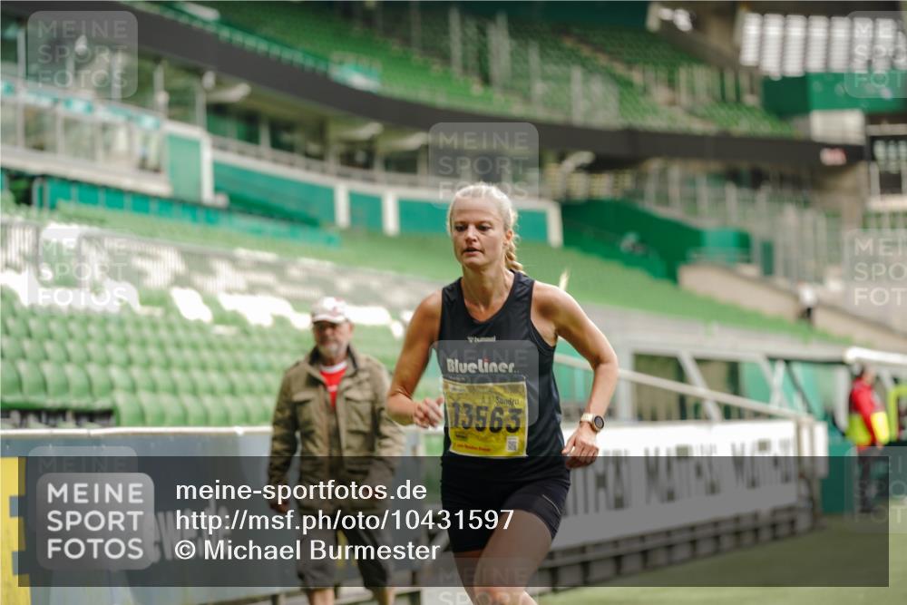 13.09.2026 - 21. swb-Marathon Bremen Michael Burmester http://msf.ph/oto/10431597 13.09.2026 10:22:51 Laufen im Stadion 10235, 10244, 10302, 10441, 10575, 10782, 10926, 11083, 11127, 11198, 11227, 11338, 11454, 11619, 11713, 11721, 11738, 11854, 11916, 11944, 12003, 12053, 12209, 12339, 12370, 12395, 12404, 12520, 12538, 13507, 13513, 13519, 13535, 13539, 13551, 13553, 13556, 13559, 13563, 13568, 13584, 13587, 13608, 13616, 13636, 13641, 13642, 10366, 10475, 11481, 11652, 13530, 13533, 13534, 13536, 13541, 13543, 13564 meine-sportfotos.de