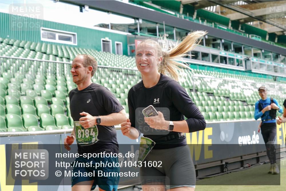 13.09.2026 - 21. swb-Marathon Bremen Michael Burmester http://msf.ph/oto/10431602 13.09.2026 13:04:19 Laufen im Stadion 178, 209, 210, 488, 534, 565, 596, 725, 762, 881, 940, 1014, 1239, 1307, 1343, 1373, 1456, 1458, 1460, 1479, 1611, 1627, 1649, 1653, 1656, 1687, 1771, 1780, 1914, 1932, 1941, 2023, 2126, 2223, 2369, 2430, 2434, 2452, 2513, 2625, 2723, 2851, 2867, 2872, 2891, 2900, 2910, 2919, 2934, 2957, 2959, 2977, 3028, 3135, 3217, 3320, 3343, 3360, 3402, 3419, 3425, 3454, 3460, 3510, 3521, 3579, 3597, 3618, 3796, 3846, 3859, 3909, 3970, 4077, 242 meine-sportfotos.de
